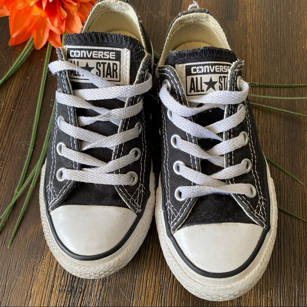 Converse Black Kids Size 11